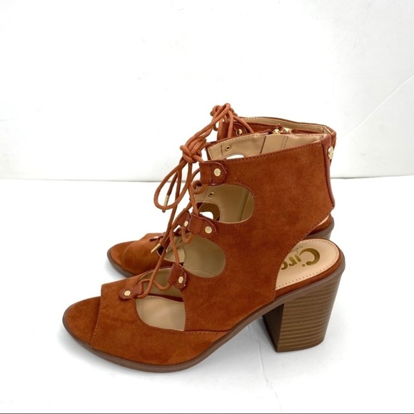 CIRCUS by Sam Edelman Kiera Ghillie Ankle lace up Bootio in Tan - Picture 6 of 9